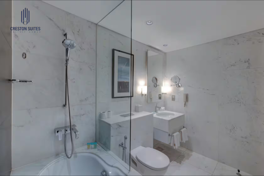 Marina Bathroom - before